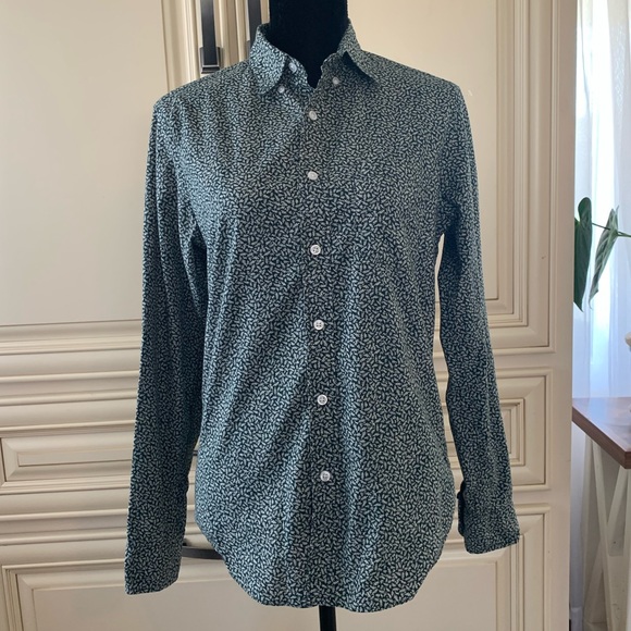 J. Crew Other - J. Crew foliage print slim fit shirt 👕